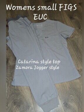 Figs Catalina V-Neck Top and Zamora Jogger Set in Light Gray